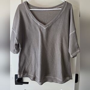 Gray V-Neck Waffle Knit Top Size L